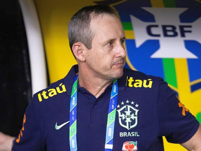 Coragem de Cássio no Corinthians fez Diniz levar preparador para seleção