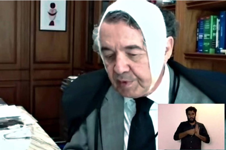 Marco Aurélio aparece com a cabeça enfaixada em sessão do Supremo após cirurgia