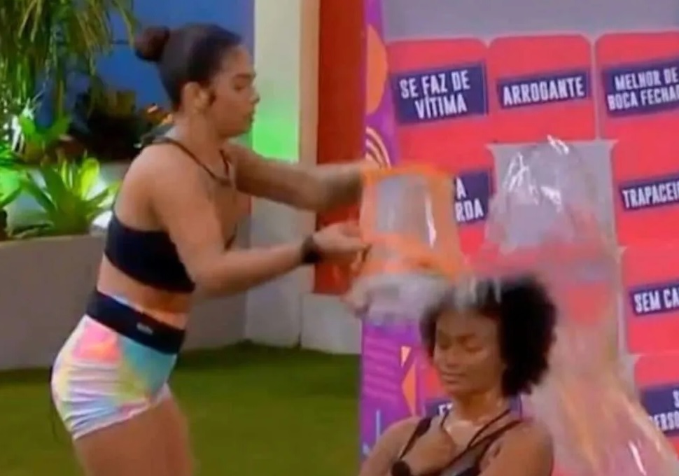 Natália Deodato e Maria rebolam juntas em vídeo após agressão no BBB 22 