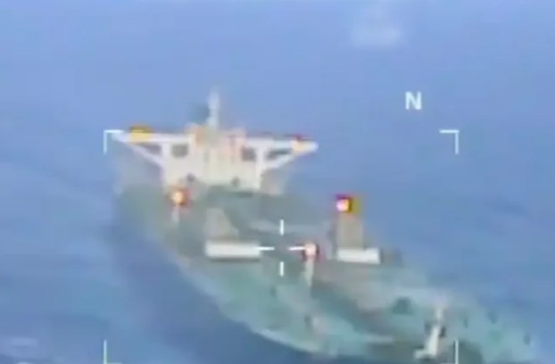 EUA tentam apreender petroleiro russo ligado à Venezuela