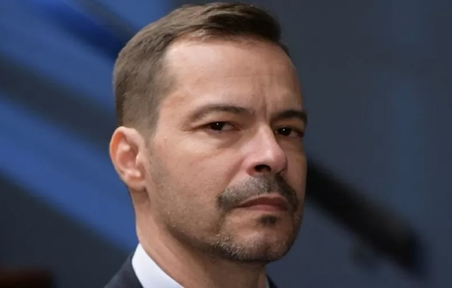 Heitor Martinez revela testes negativos antes de ser internado com covid