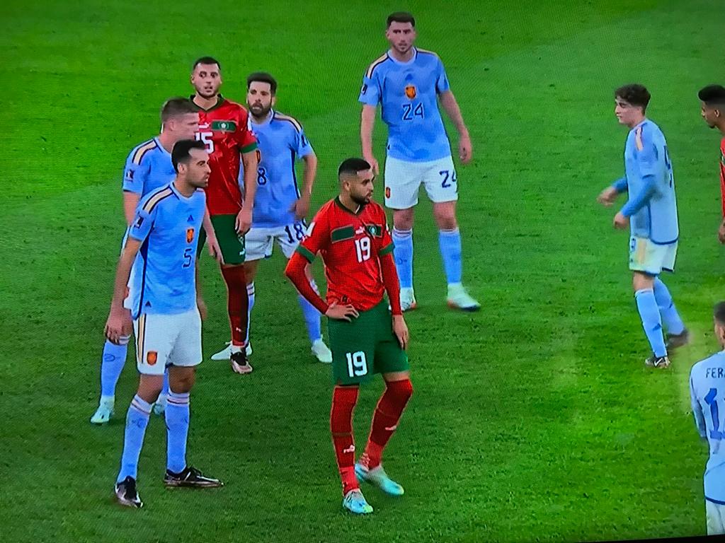 Marrocos avança na Copa com fórmula europeia de times multiétnicos