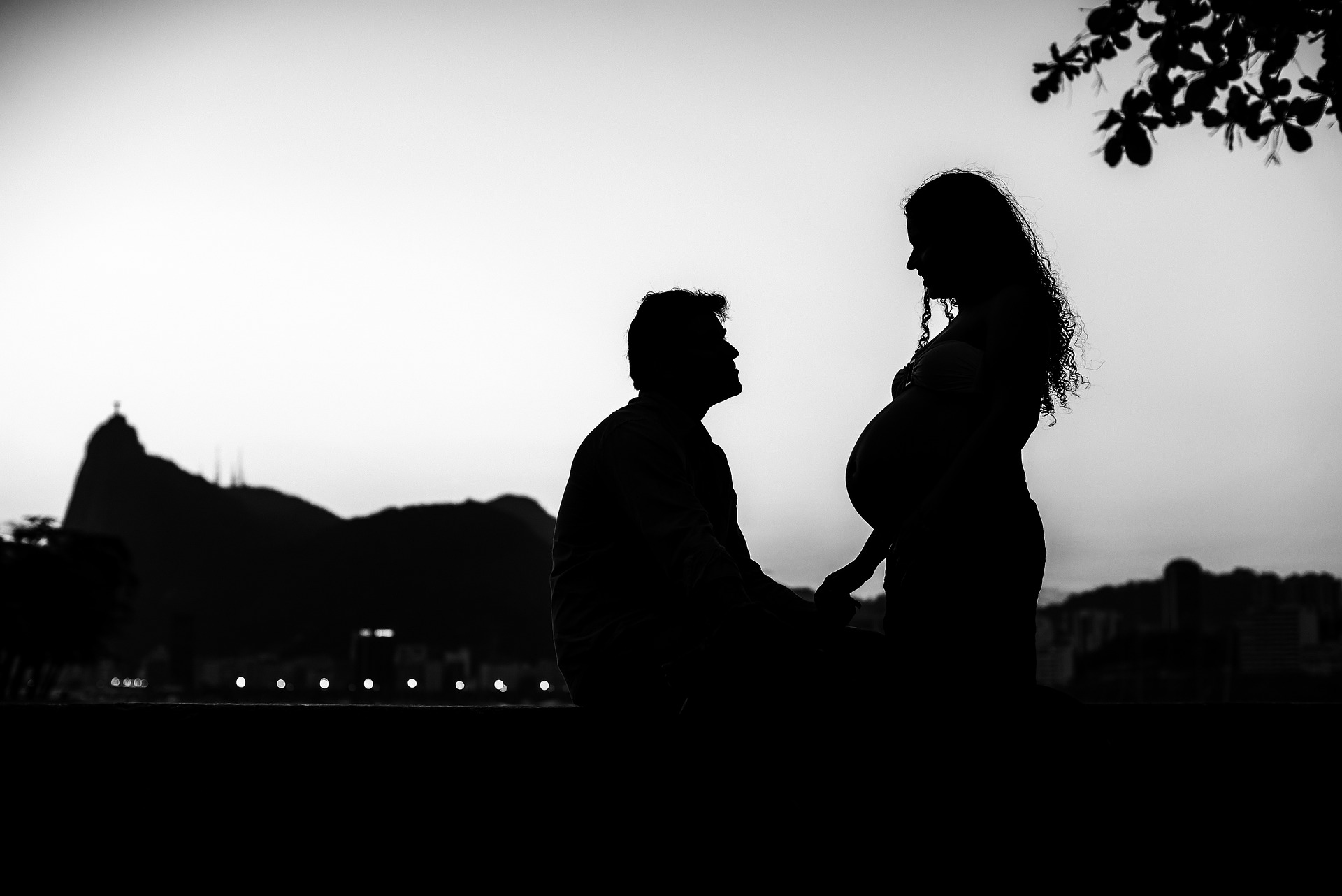 Veja as melhores posições sexuais para testar durante a gravidez