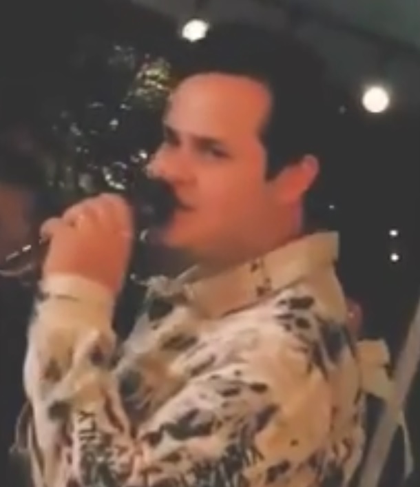 Dupla Matheus e Kauan diz que vai processar contratante após festa clandestina