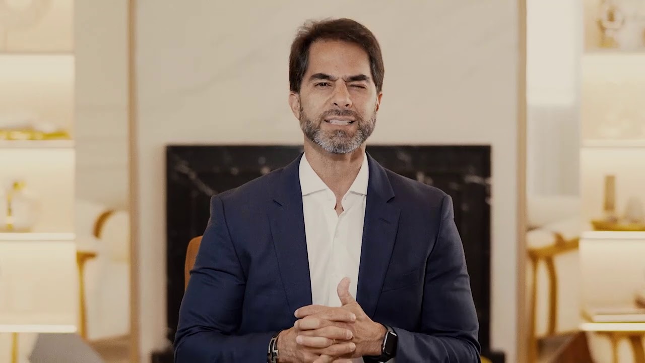 Vídeo: Médico Victor Sorrentino é preso ao assediar vendedora no Egito