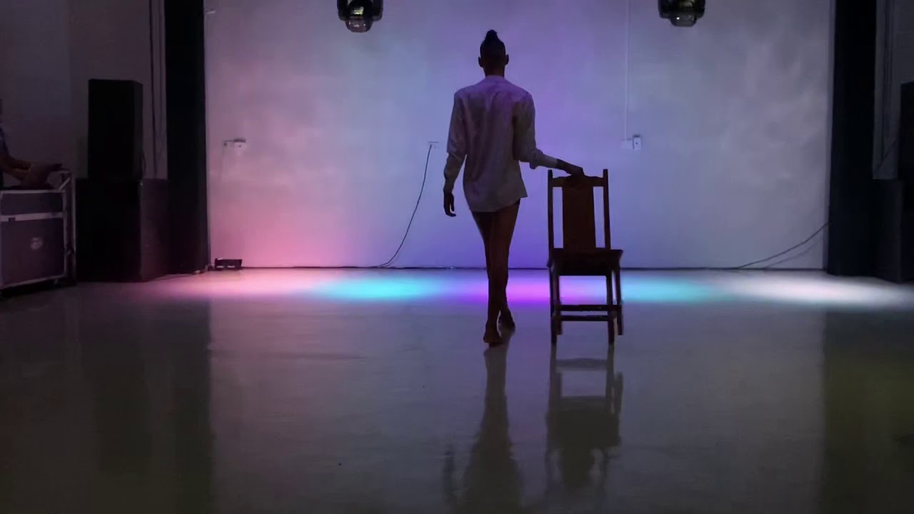 Você, seu par e uma cadeira: melhores posições pra transar longe da cama