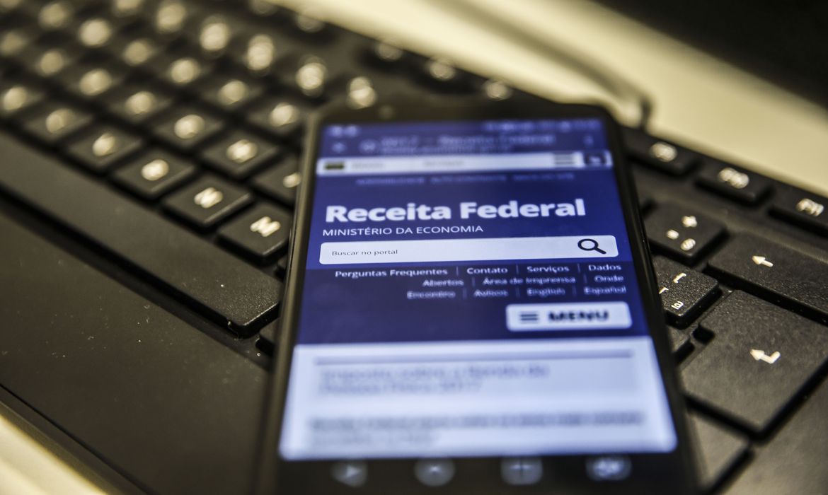 Receita abre hoje consulta a lote residual de restituição do IRPF