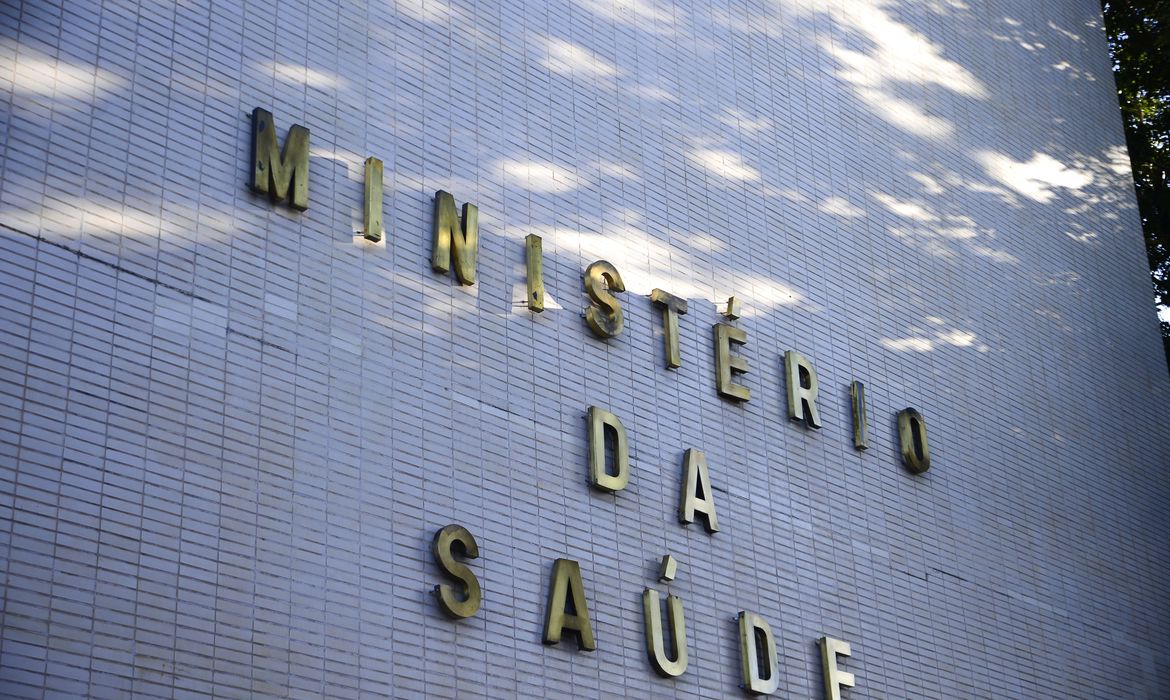 Covid-19: governo oficia estados sobre dados atualizados da vacinação