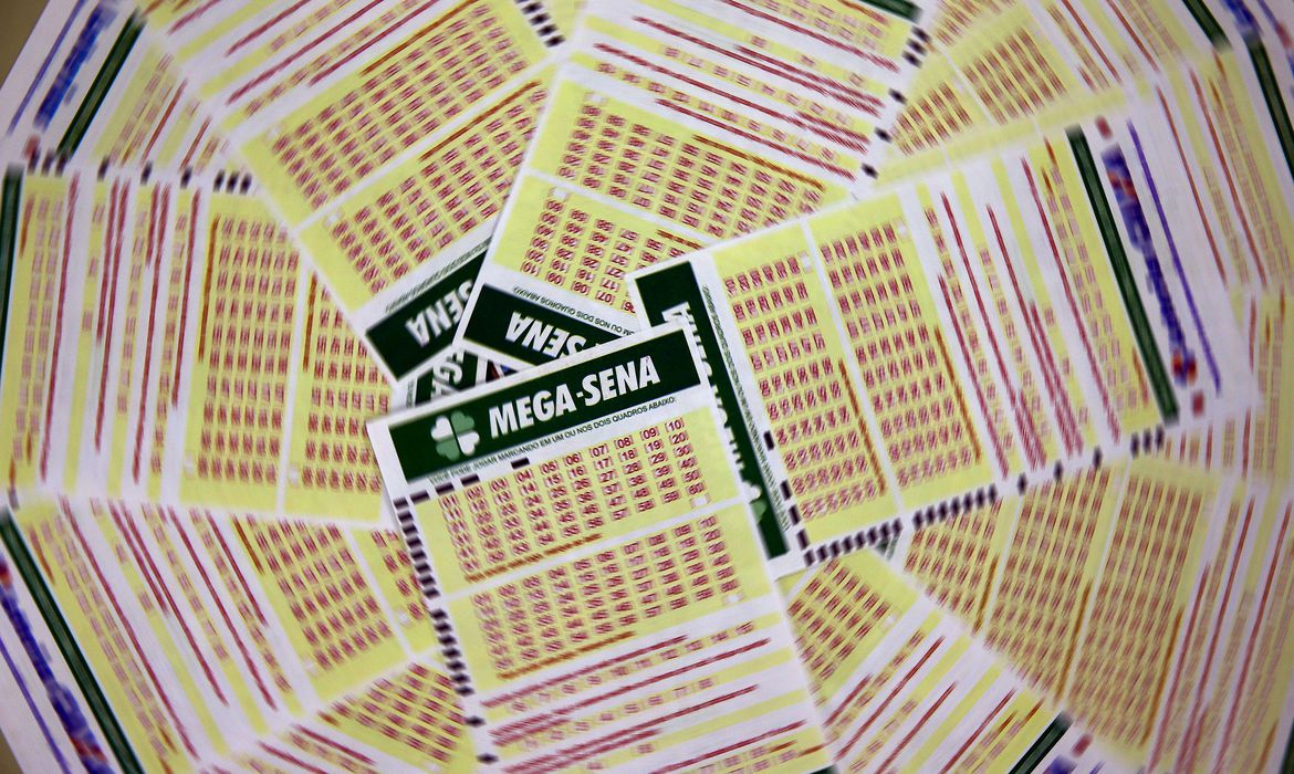 Mega-Sena acumula e prêmio vai a R$ 27 milhões