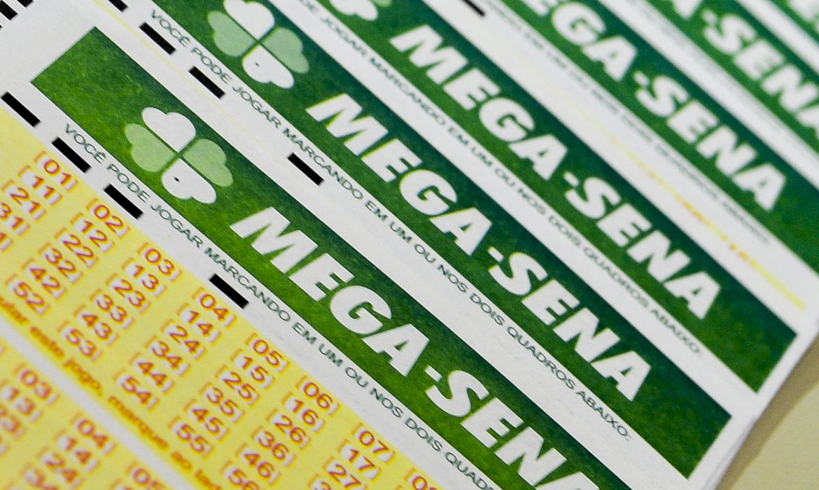 Sem ganhadores, Mega-Sena acumula e prêmio vai a R$ 43 milhões