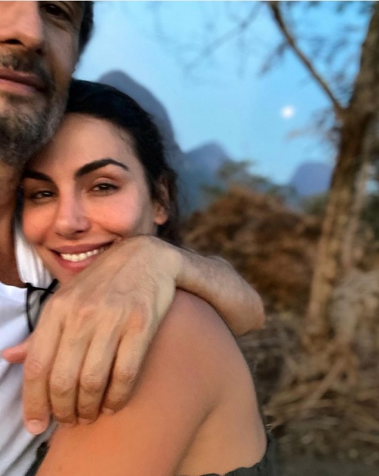 Com foto juntinhos, Rodrigo Santoro e Mel Fronckowiak trocam declarações de