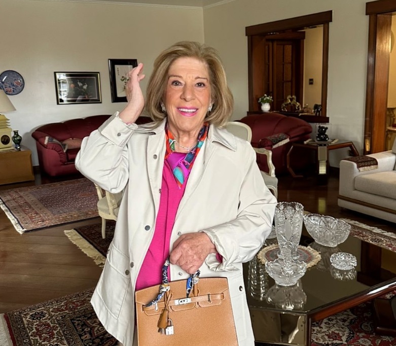 Morre Maria Berklian, a 'Rainha do Brasil', do meme 'Tá barato'