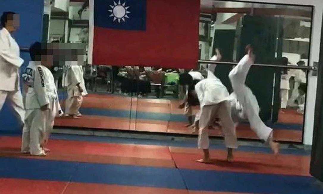 Menino morre após ser derrubado mais de 20 vezes durante aula de judô 