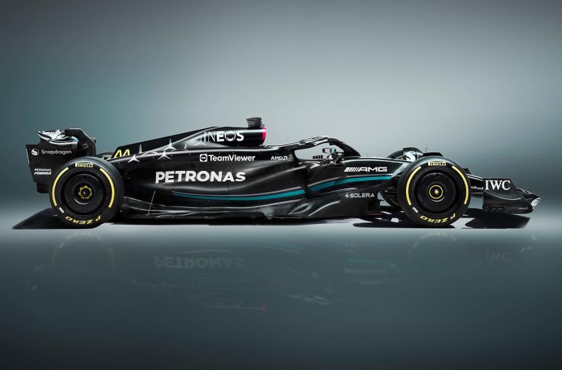 Após cancelamento, Mercedes arrisca e vai estrear pacote nas ruas de Mônaco