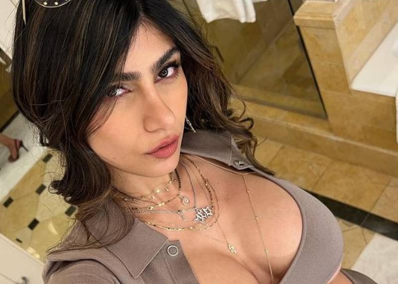 Mia Khalifa ensina receita de coquetel molotov em meio guerra na Ucrânia