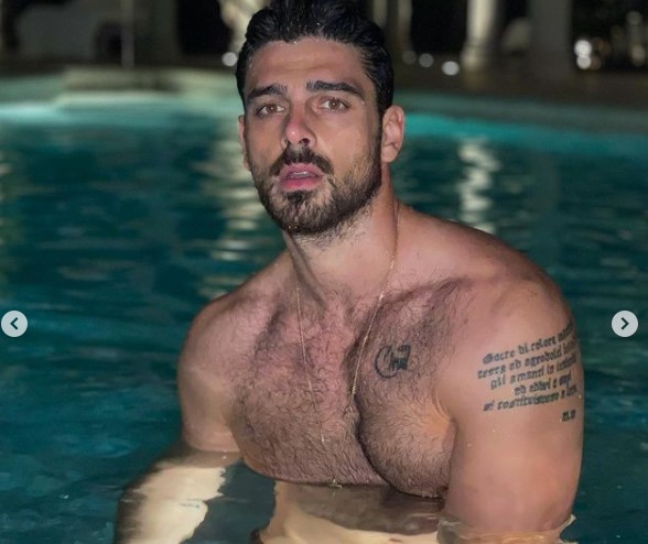 Galã de 365 Dias está revoltado com vazamento de fotos íntimas