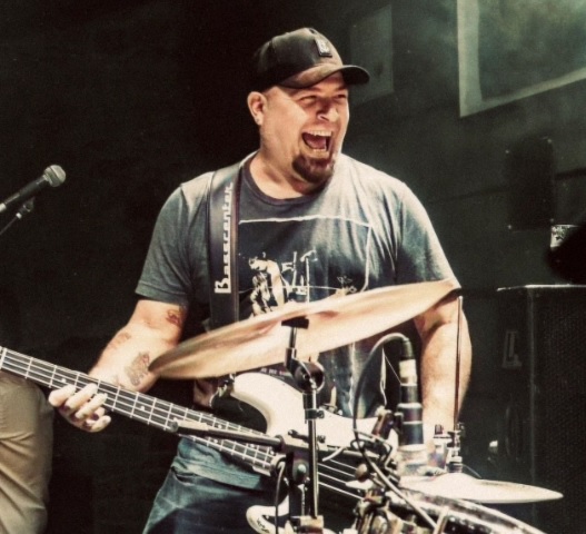 Mingau, do Ultraje Rigor, passa por cirurgia para colocar prótese no crânio