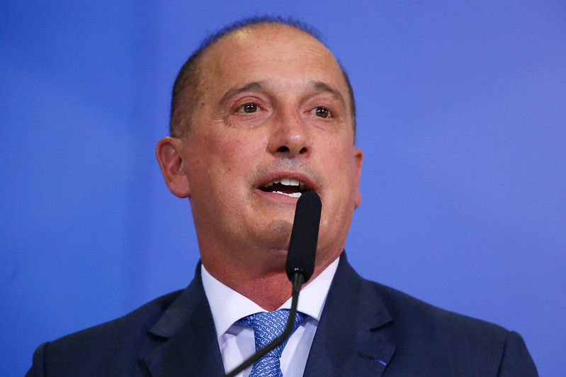 Twitter exclui postagem de ministro de Bolsonaro com vídeo de paciente recebendo nebulização de cloroquina