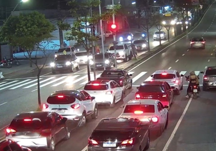 Avenidas de Manaus vão ganhar semáforos inteligentes nos próximos dias 