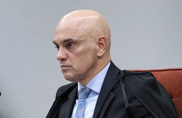 Ministro Alexandre de Moraes deve reagir a sanções dos EUA em sessão do STF