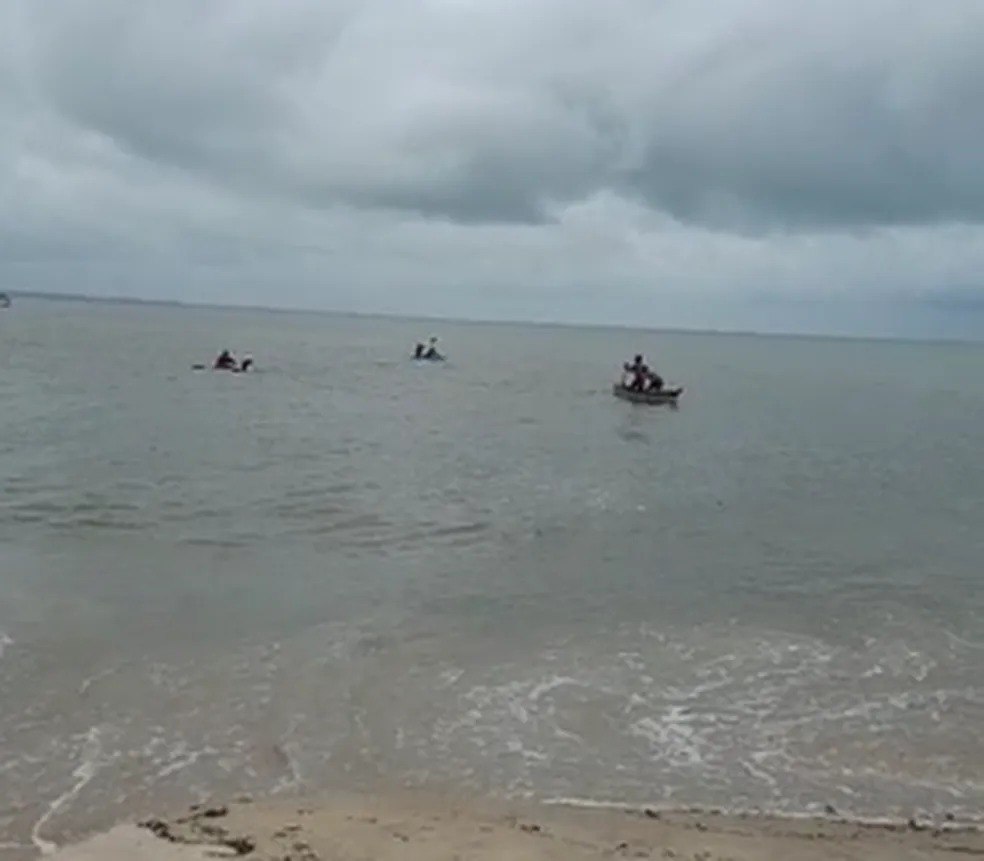 Dois turistas mineiros morrem afogados em praia no sul da Bahia