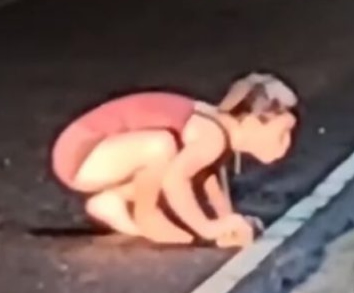 Vídeo: Traída ‘vira onça’ em porta de motel ao flagrar marido com amiga