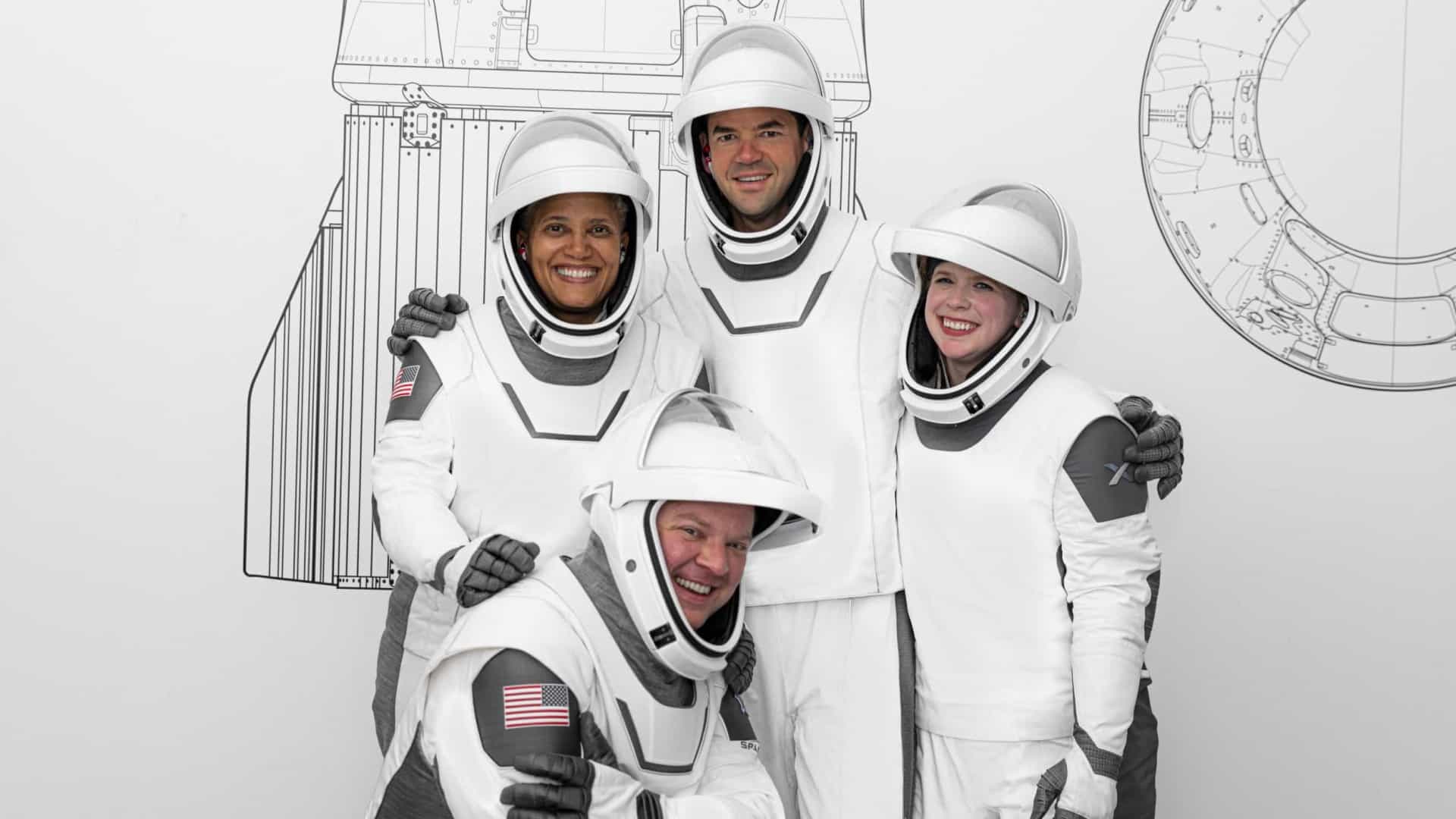 Elon Musk propõe ajuda à NASA para criar trajes de astronautas