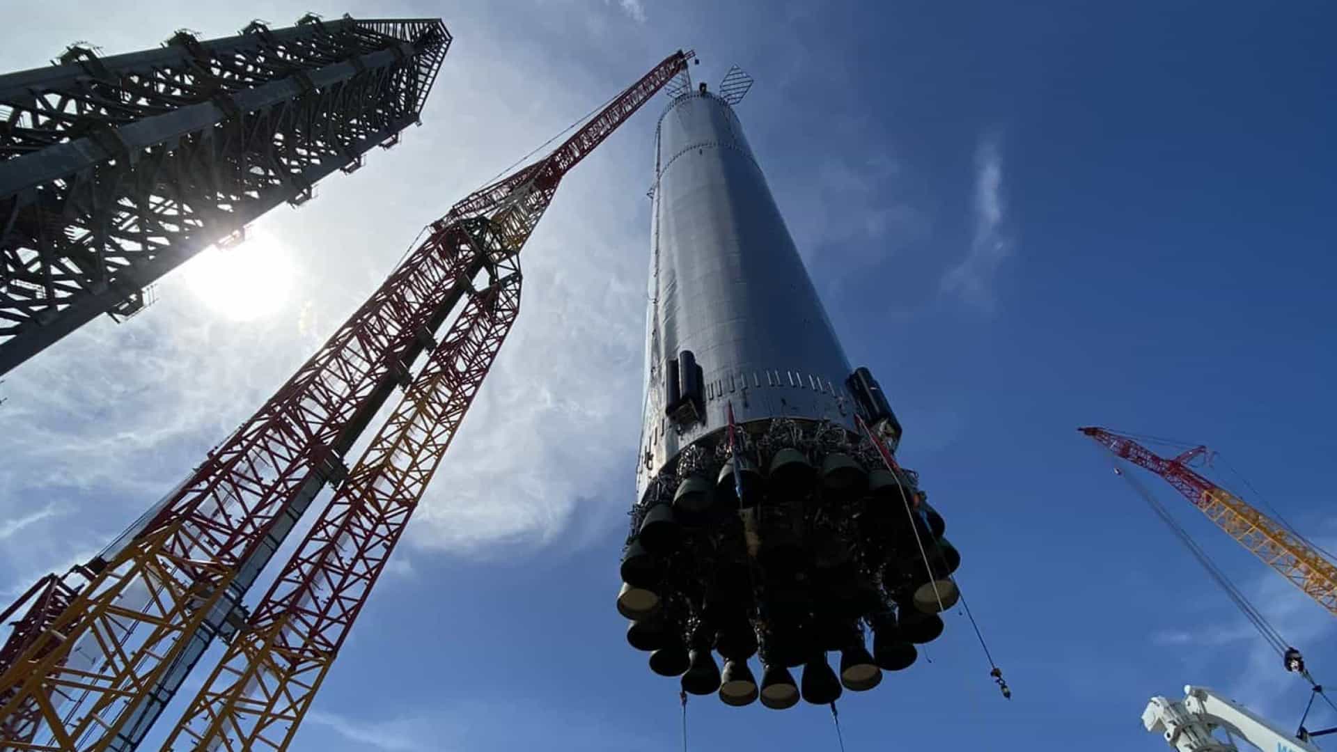 Elon Musk compartilha imagens de novo foguete da SpaceX