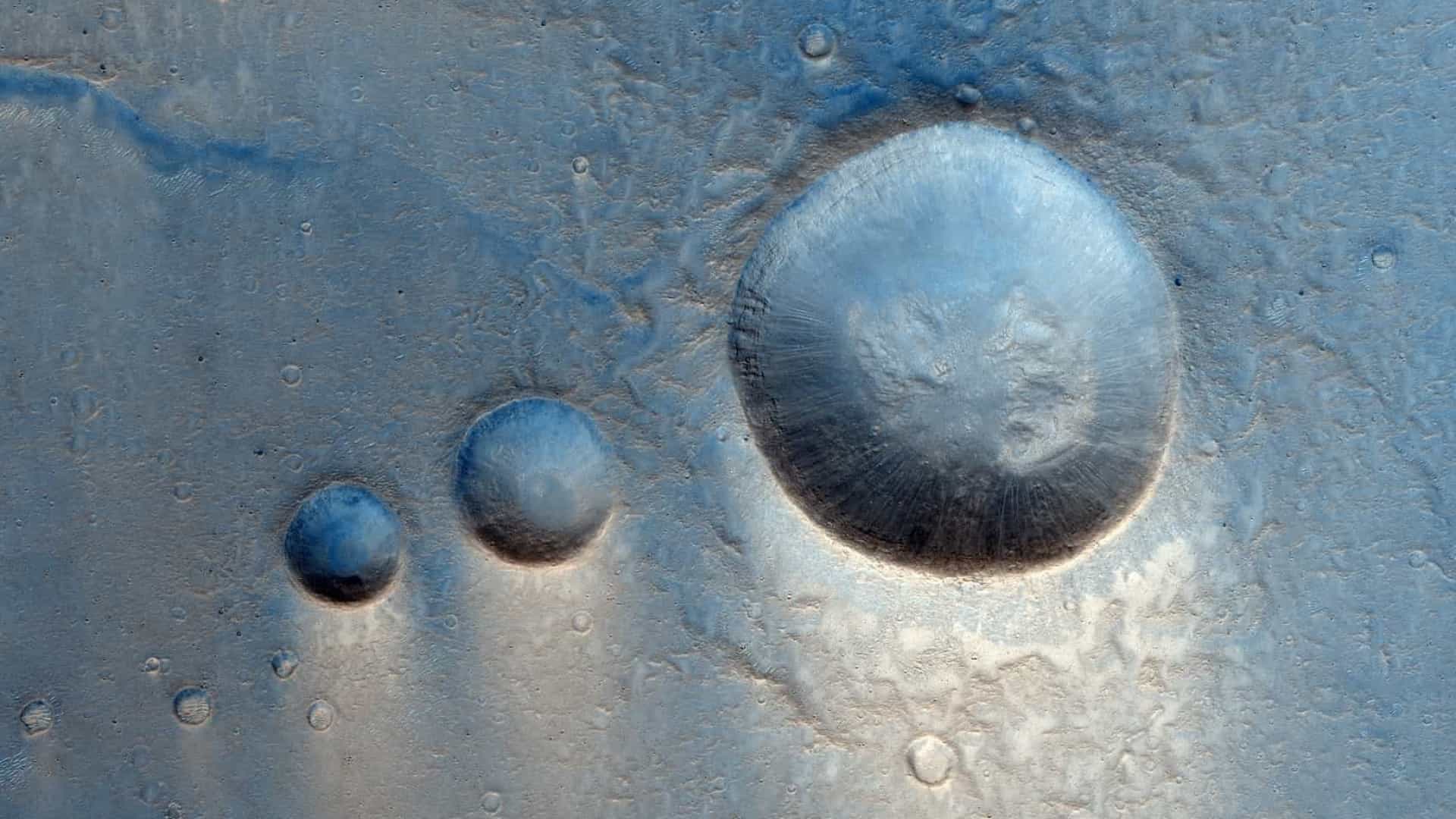 Sonda capta fotografias de crateras em Marte