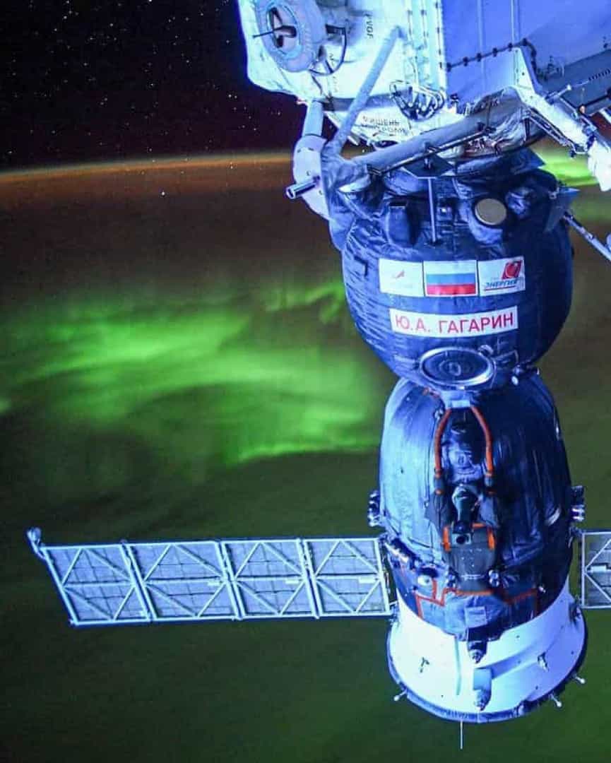Astronauta fotografa aurora boreal vista da Estação Espacial; Veja