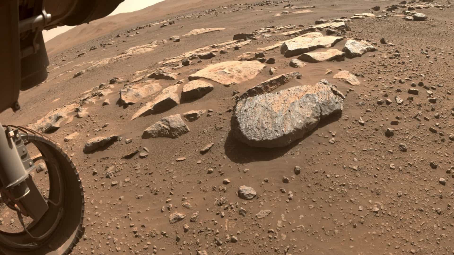 NASA se prepara para tentar recolher amostra de rocha em Marte mais uma vez