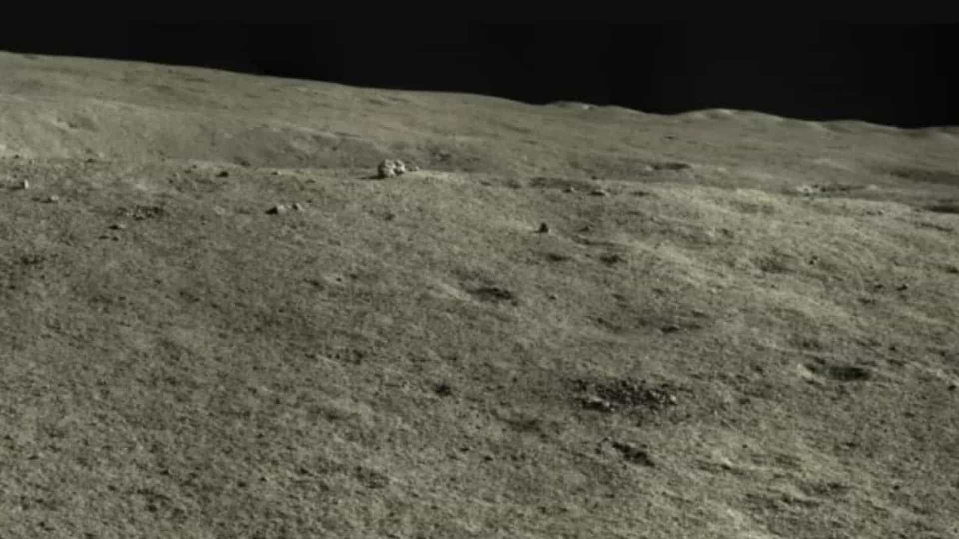 Rover chinês registra rocha lunar de forma mais detalhada