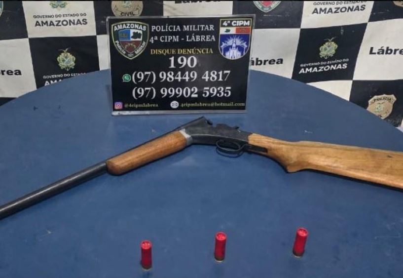 Foragido por homicídio é preso com espingarda em estrada de Lábrea