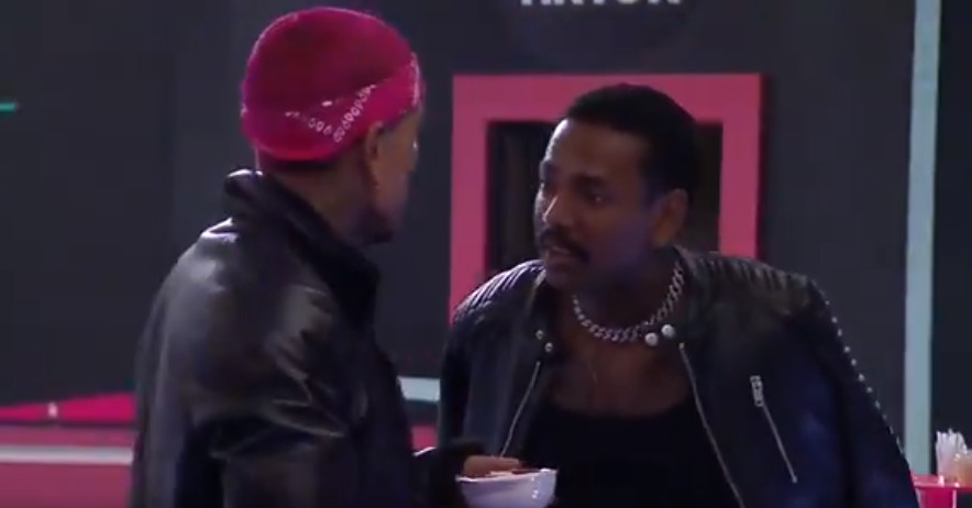 A Fazenda 13: Nego do Borel perde dente em primeira festa; vídeo