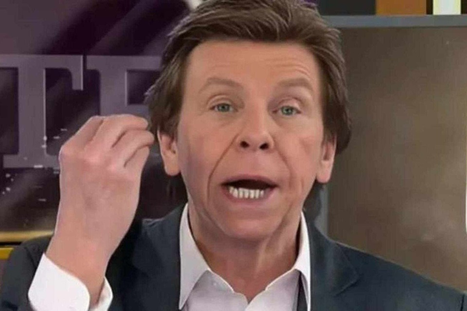 Nelson Rubens é investigado por assédio moral na RedeTV! após 7 denúncias