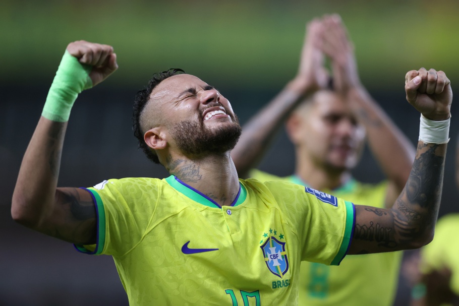 Neymar detona gramado e confessa que assumiu impedimento em gol anulado