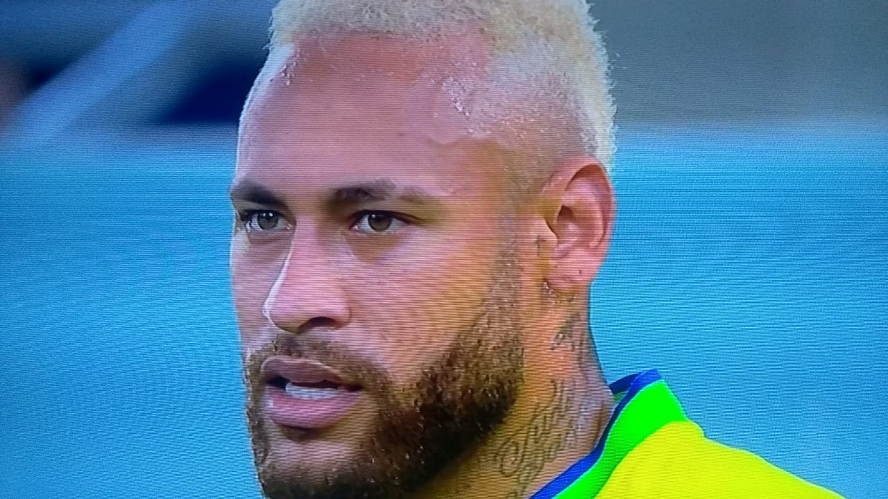 Compare números de Neymar e Pelé na seleção brasileira