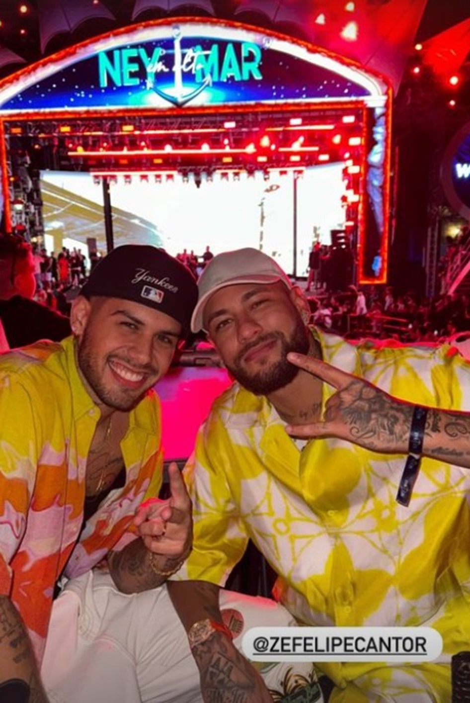 Três anos após brigas, Neymar e Zé Felipe selam a paz com foto em cruzeiro
