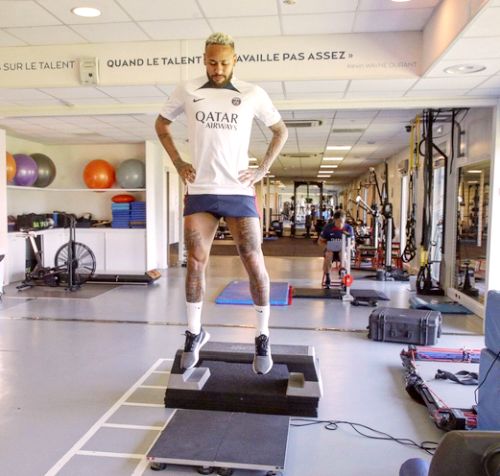 Em Mônaco, Neymar revela torcida para Hamilton e faz mistério sobre futuro