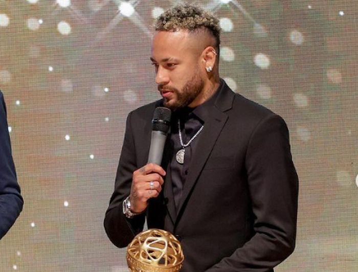 Técnico do PSG fala sobre saída de Neymar