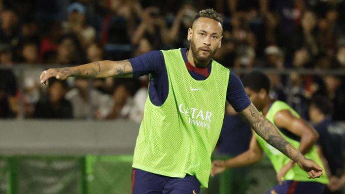 Neymar fica no banco e PSG perde para o Cerezo Osaka em amistoso no Japão