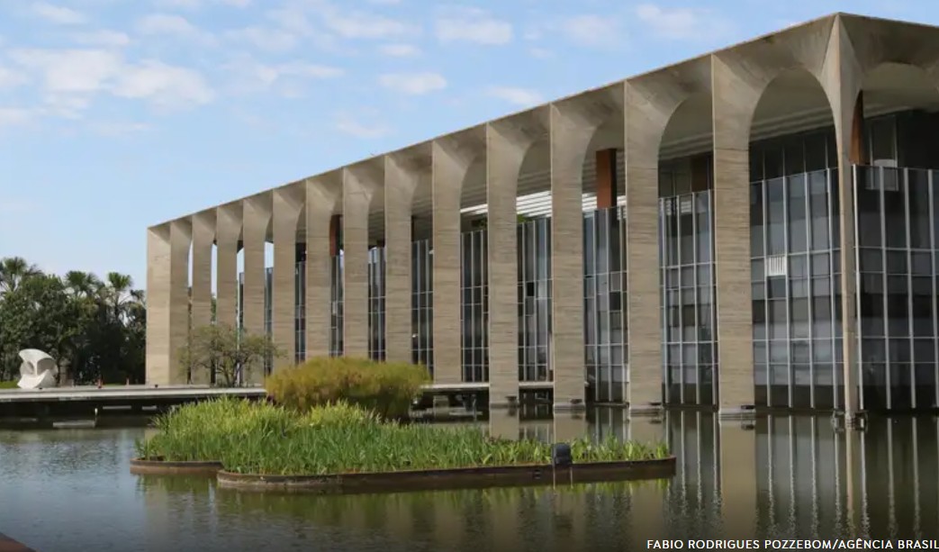 Itamaraty abre concurso para diplomata com salário inicial de R$ 22,5 mil