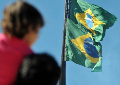 PL quer obrigar execução do hino nacional e de Manaus nas escolas