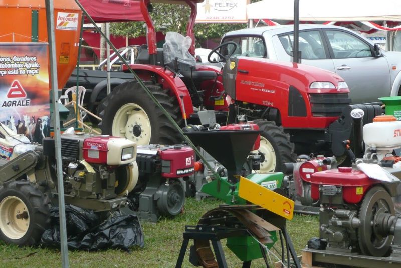 Organizações sociais recebem implementos e materiais em Manicoré