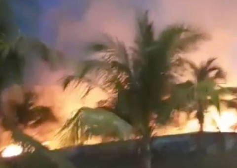 Incêndio ao lado de concessionária assusta população em Manaus; vídeo