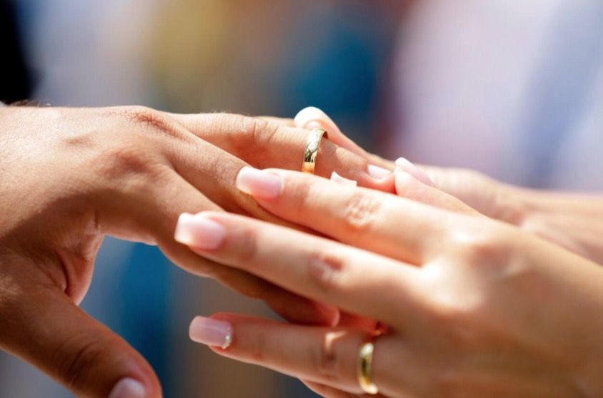 Justiça desautoriza casamentos em praias, balneários e bares no Amazonas