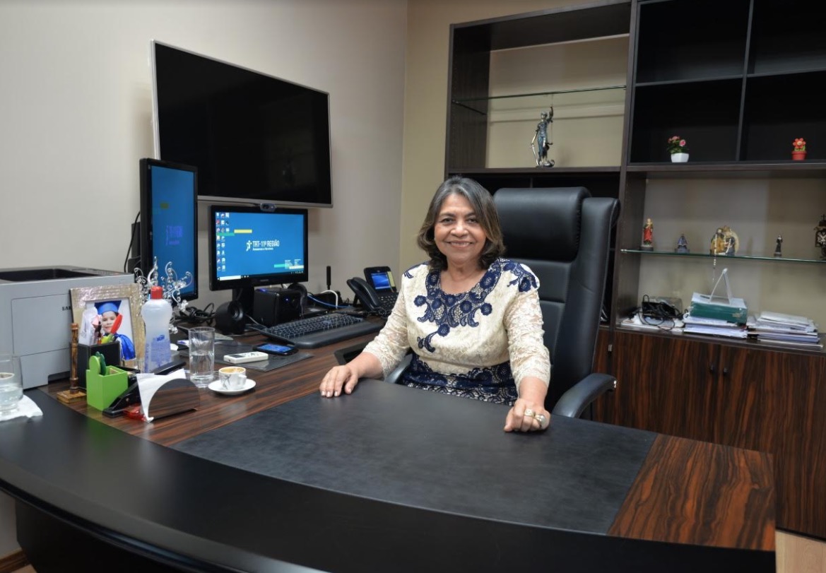 Desembargadora é eleita nova presidente do TRT11