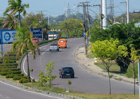 Projetos de paisagismo têm início em 35 pontos de Manaus