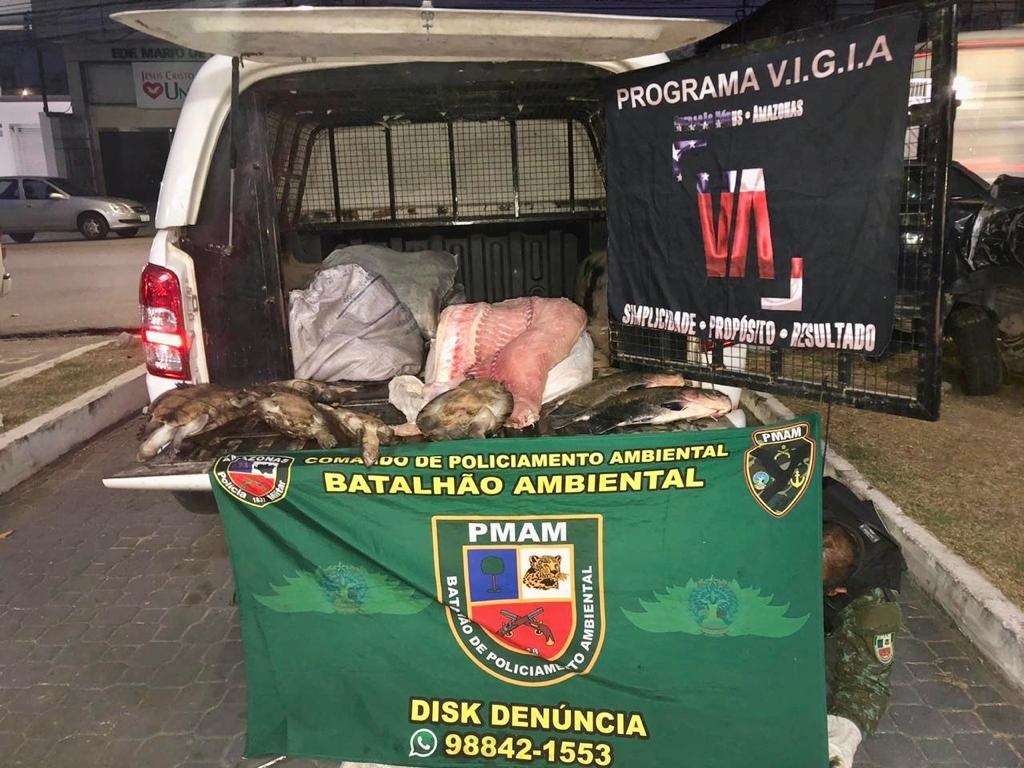 Mulher é detida com pescado ilegal e quelônios na orla de Manaus