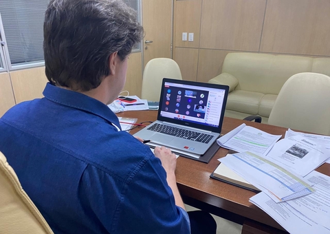 Seduc apresenta a órgãos e sindicato plano para manter aulas presenciais